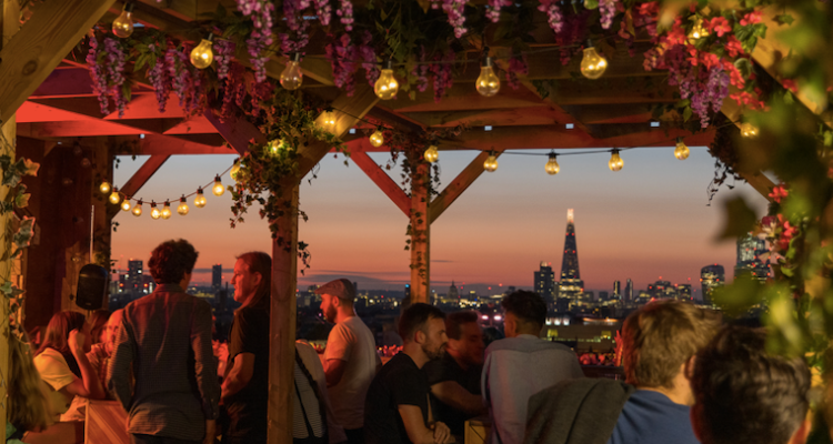 DesignMyNight's tweet photo. 10 truly sensational spots to watch the sunset in London 🌇🌟

Golden hour x happy hour = 😍😍😍

https://t.co/kZYghevWiG https://t.co/vVspDtmCSB
