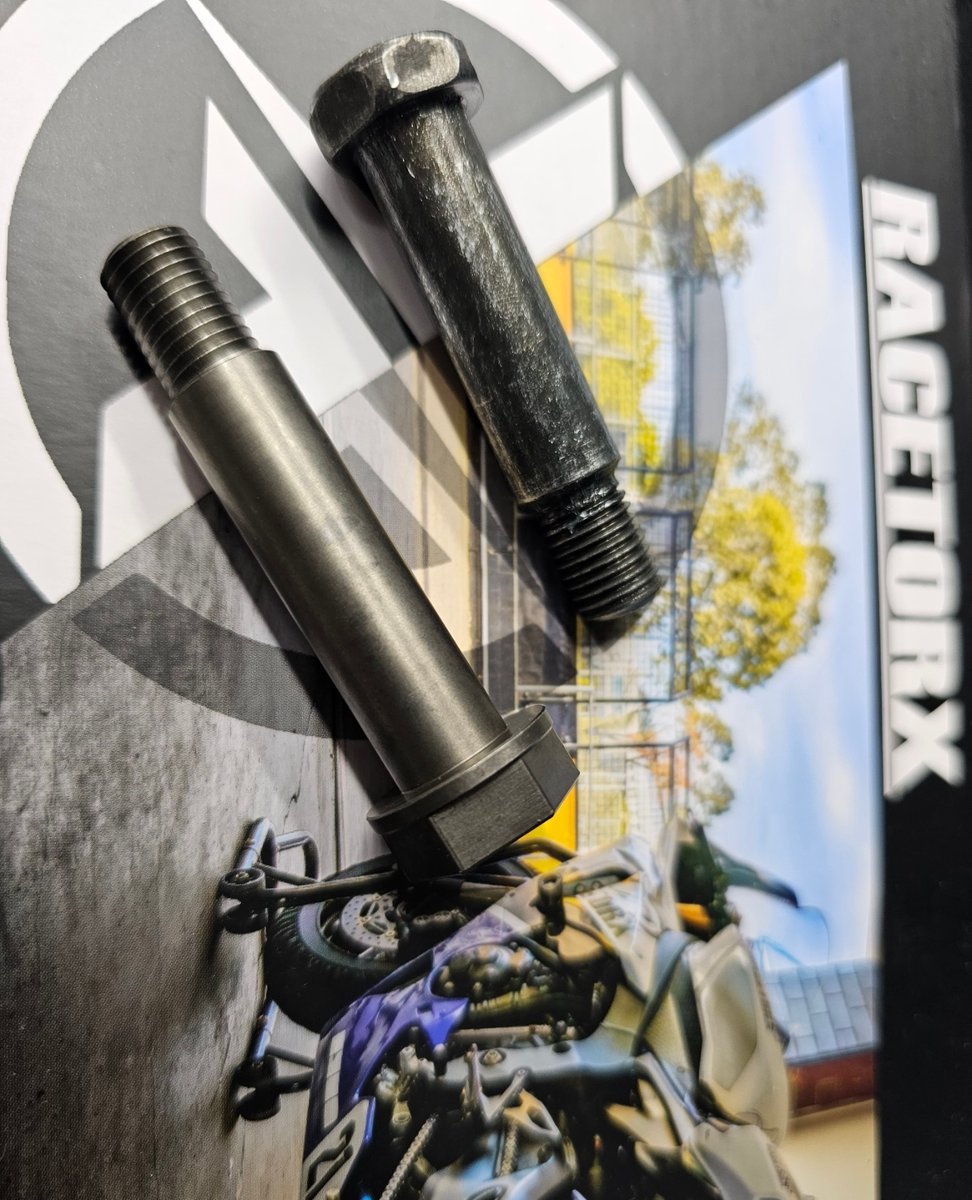 RaceTorx's tweet photo. The Racetorx lower shock bolt is designed to replace the OEM bolt on the Yamaha Tenere700 and World Raid. With the original bolt 3mm too short, it causes the lower lug to elongate resulting in damage to the bottom bracket of the shock.
#yamaha #tenere #t7 #tenere700 #worldraid https://t.co/SaYuTCpRxU