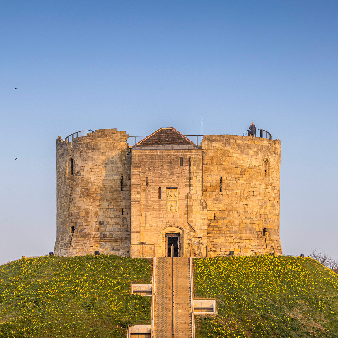 What historic sites are on your itinerary this May half term? ✨🕰️

Don't forget to tag us or share your snaps with us below, we love to see them 😍 ⬇️

📍📸 Whitby Abbey, Eltham Palace and Gardens, Osborne, Clifford's Tower.