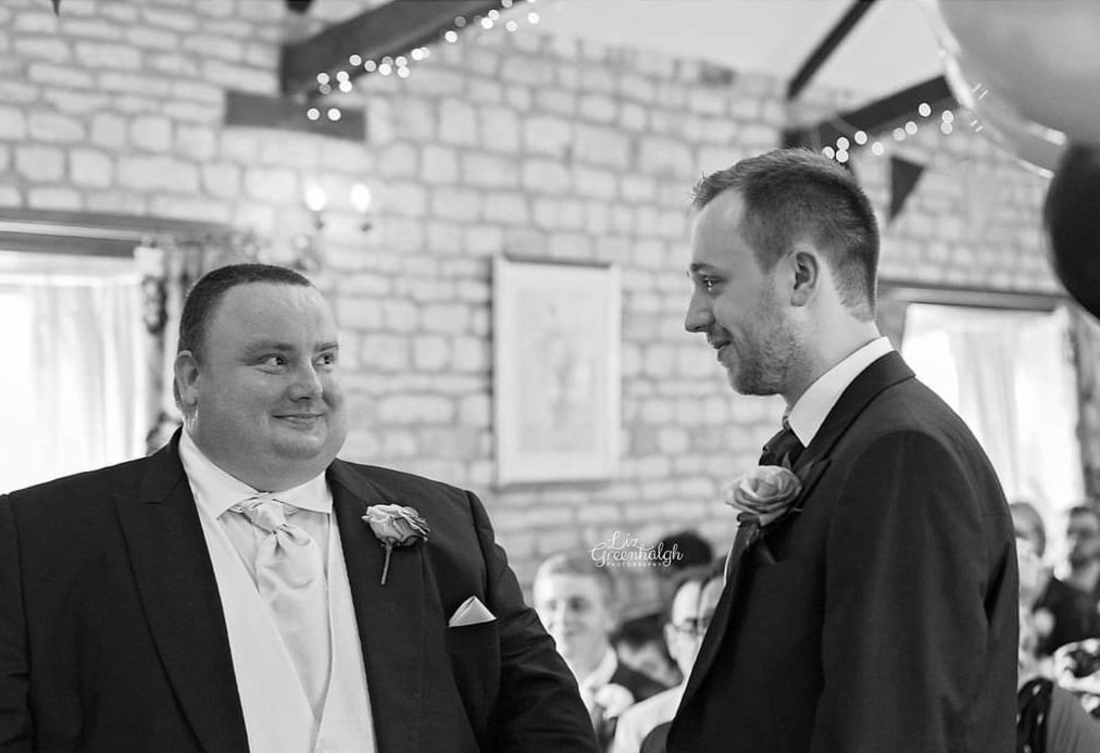 It is my 6th wedding anniversary today! Here are a few of my favourite wedding photos of our special day. I'm a very lucky man. 

Now to spend the day in London seeing West End shows 🎭