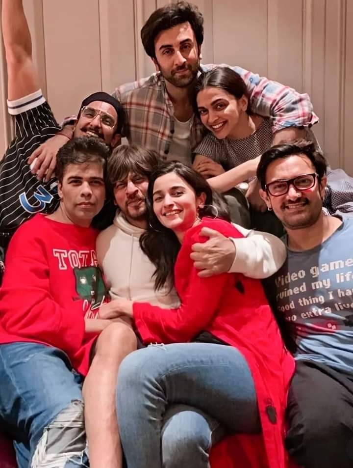 🥰 #RanbirKapoor #AliaBhatt 
#ShahRukhKhan #KaranJohar #AmirKhan #DeepikaPadukone