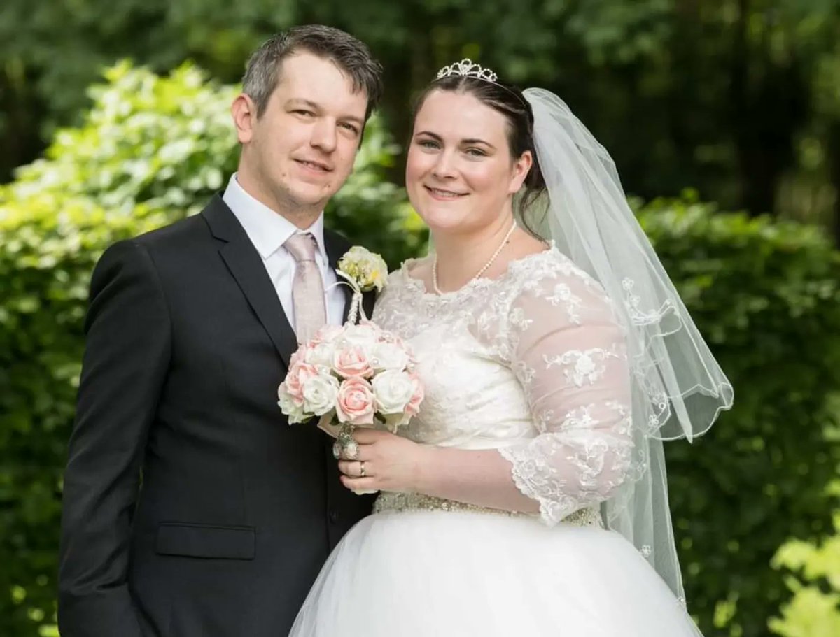 6 years married to the most amazing person ever. <a href="/shite_88/">CANS Magin-Waite</a> you are so lucky 😅 love you boo 💛💍