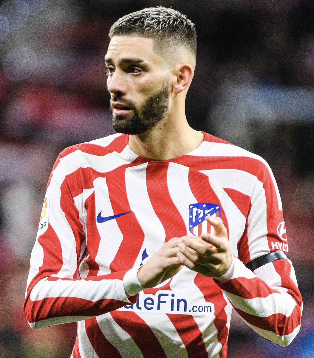 🚨🎖️| Barcelona have reached a total consensus regarding the signing of Carrasco. The player’s recent performances in the league convinced the club to go for him. Even so, it will not be easy and there are still no new contacts with Atlético. [@tjuanmarti] #fcblive 🇧🇪