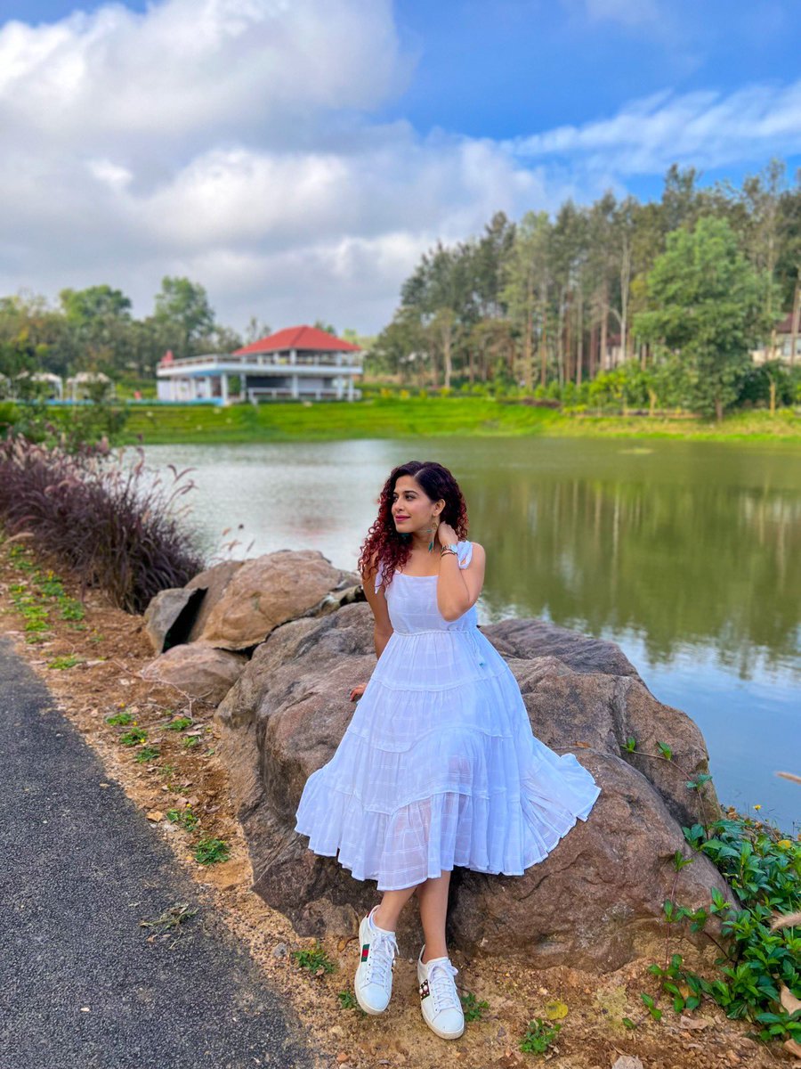 That’s my life mantra🧘‍♀️ 

It’s time to make this a trend! 

Replicate this post by posting your Aadhar card picture and then your travel pictures✨

Lets see who outbeats this trend! 
Don’t forget to tag me ~ @kamiya_jani 
The best posts will be reposted on my story!
#kamiyajani