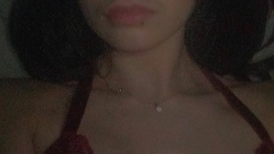 Not__Emi__'s tweet photo. I promise to be a good girl, So please use my throat however you please <3 
#nsfw #sub #ddlg #nsfwtwt https://t.co/hFjqh3UvTz