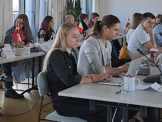 ejdpwg's tweet photo. #EJD #SM2023 Day 2 - Junior doctors delegations are sharing current pressing stories from their countries #workingconditions #postCOVID #bottleneck #recruitment #retention #shortages #burnout #violence #workplace #postgraduatetraining #workforce #mobility #medicalprofession #NIR https://t.co/MMEqdLDYTi
