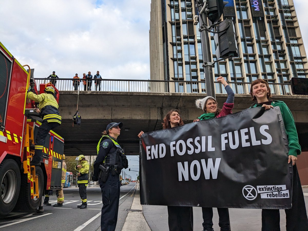 Sophiemcneill's tweet photo. The UN has highlighted the importance of climate activists &amp; their right to hold demonstrations

"Climate activists have continued to pursue their goals even in the darkest days. They need to be protected &amp; we need them now more than ever"

(CC @alpsa) https://t.co/TZFeoL9mxa https://t.co/0m0eYExyY6