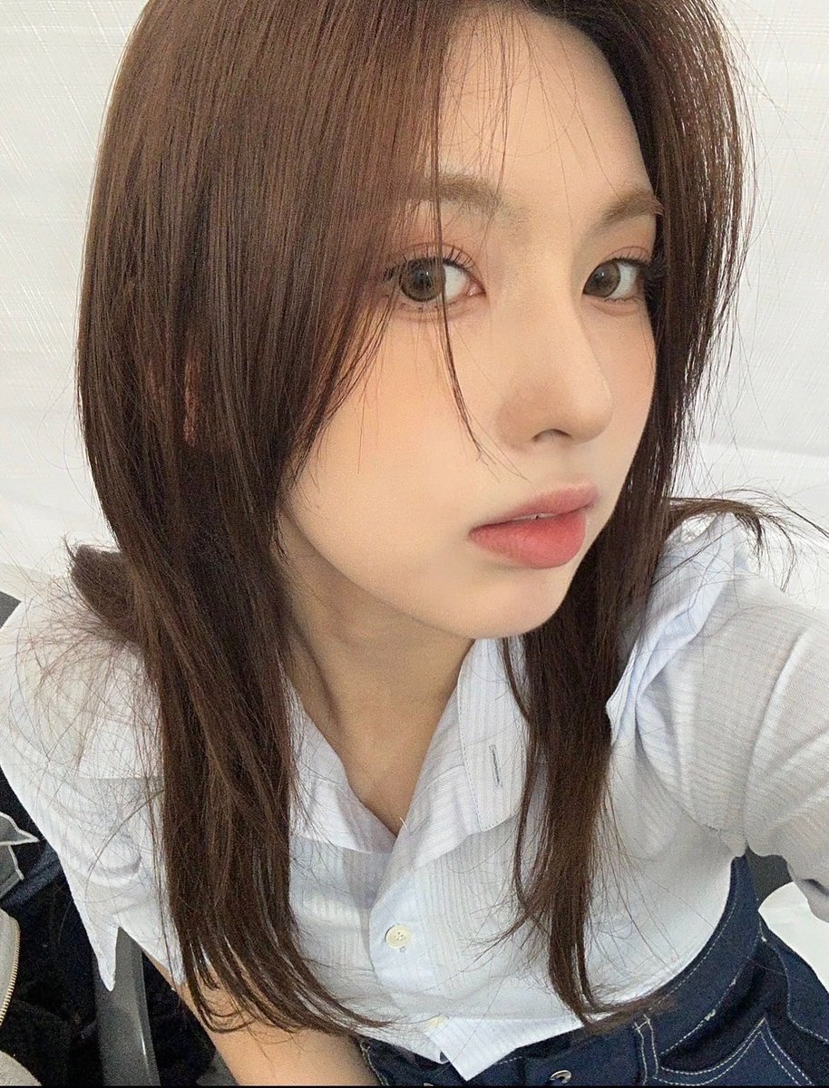 jinsolbbl's tweet photo. 230527 🐥💭 https://t.co/4wMfcDPbTb