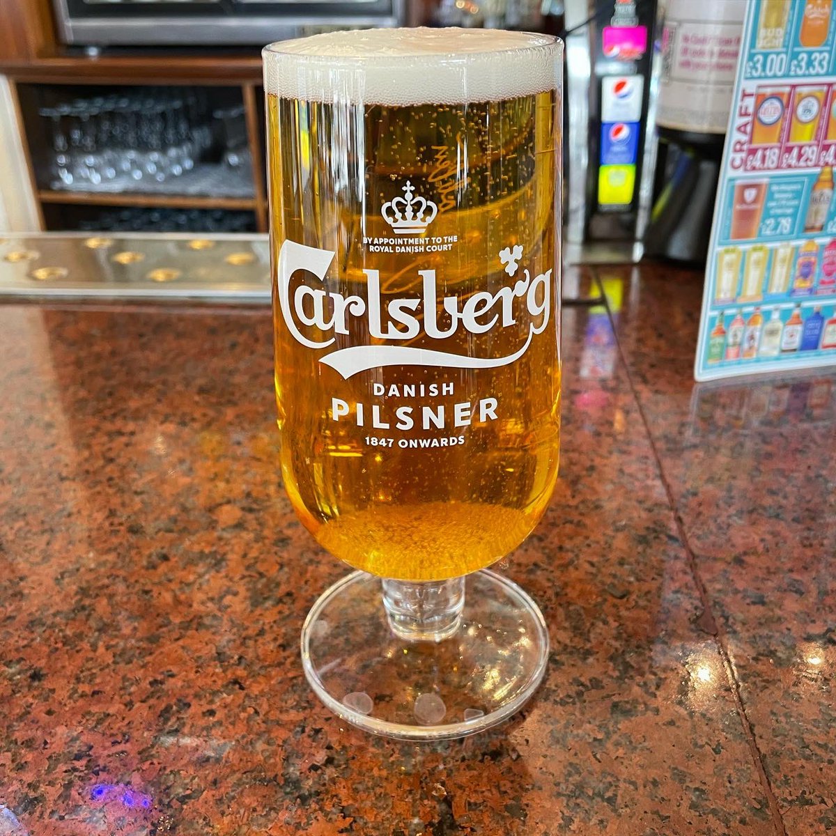 The Rockingham Arms
📍119 Newington Causeway, Elephant and Castle, London SE1 6BN
🚇 Elephant & Castle 
🍺 £3.33 Carlsberg 
❤️ A basic Spoons that serves the local community well. 
.
#pub #southlondon #elephantandcastle #rockinghamarms