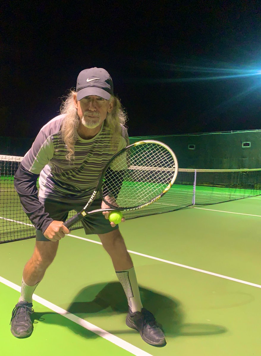 KJtheTennisPro's tweet photo. As much warmer weather arrives in Scottsdale and temps start to exceed 100 degrees we stay cool with tennis lessons under the lights! Don’t let the heat scare ya … get out and play! 🎾
#HappyMemorialDayWeekend #Scottsdale #ScottsdaleTennis #NightTennis #TennisProLife 👍 https://t.co/hz3JrpZWGO