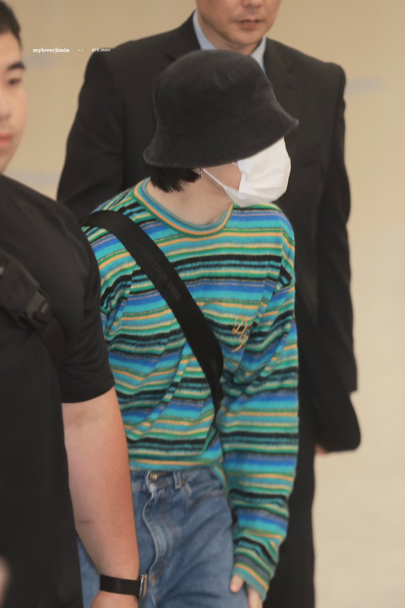 myloverjimin's tweet photo. 230527 ICN 입국
#ジミン #지민 #JIMIN #BTS @BTS_twt 방금봤는데 또보고싶어 지민아 또 만나🙆🏻‍♀️❤️ https://t.co/QEHLWo5cqJ