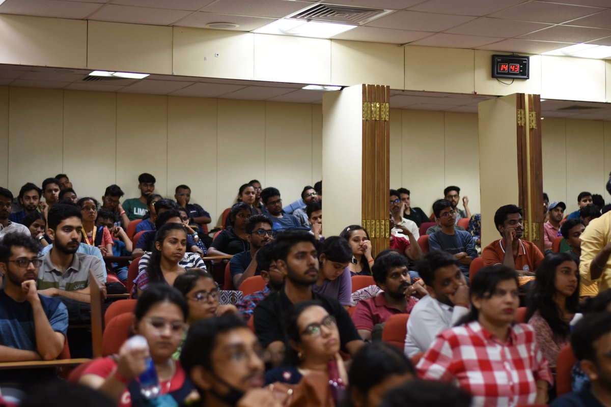 iitm_bs's tweet image. On Day Two, we listened to the geniuses with a passion for teaching and enriched our minds with knowledge of the present and the future.

#IITMadras #BSDegree #Students #Teachers #Education #Learning #Paradox23 #Classrooms