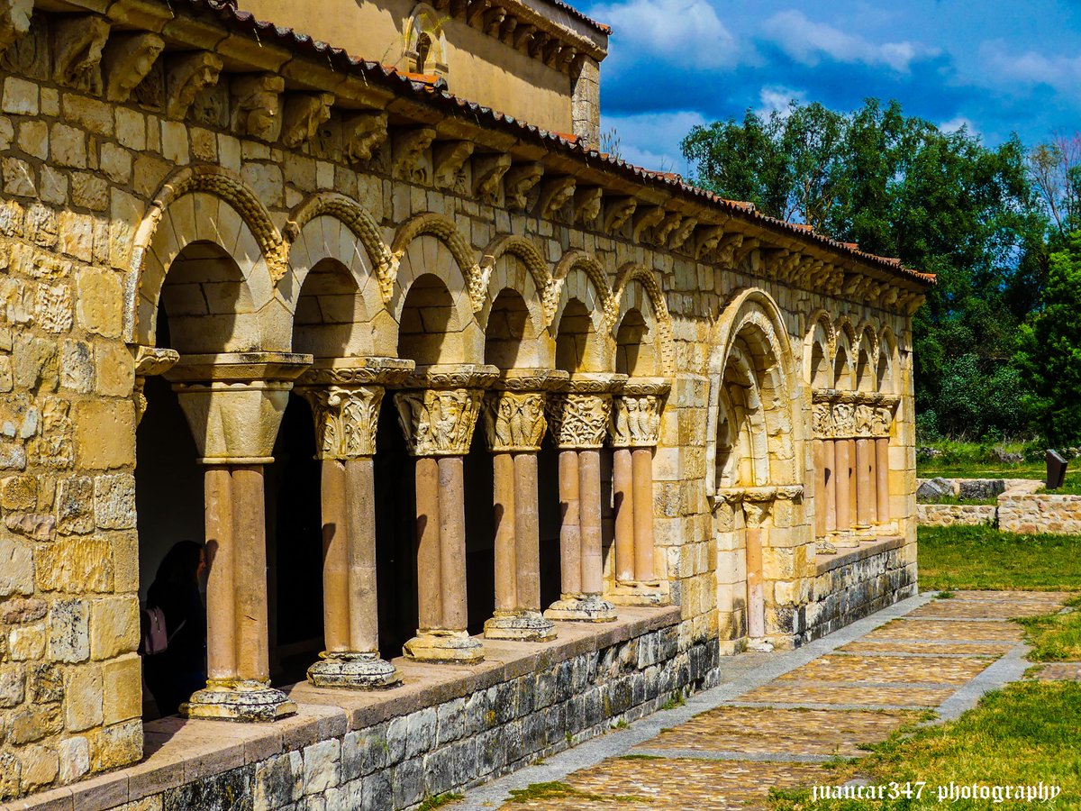 juancar347's tweet photo. Galería porticada de la iglesia románica de la Asunción, Duratón, Segovia.
#fotografia #arte #romanico #patrimoniocultural #duraton #segovia #españa https://t.co/ujCAggu9bQ