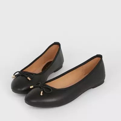 Looking for the perfect pair of black ballet flats? Look no further than this one🥿! It's comfortable and stylish, making them perfect for any occasion. #balletflats #comfortableshoes #blackshoes #sales
click here👉bit.ly/42af80T