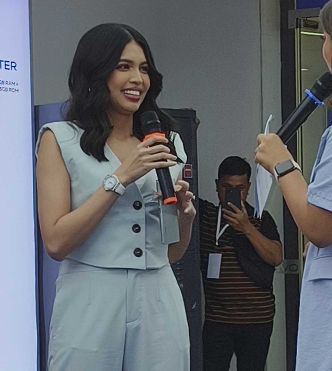 millions of smiles, but yours will always be my favorite

#vivoV27Series5G #vivoMeetAndGreetWithMaine #AuraWithMaine #MaineMendoza