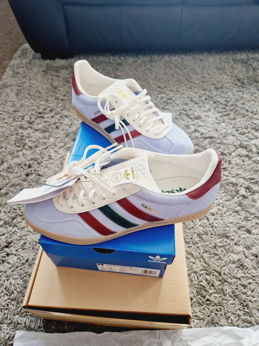 Had to have these as soon as I seen them on mansaving. proper comfy aswell but has a couple small glue marks which always annoying