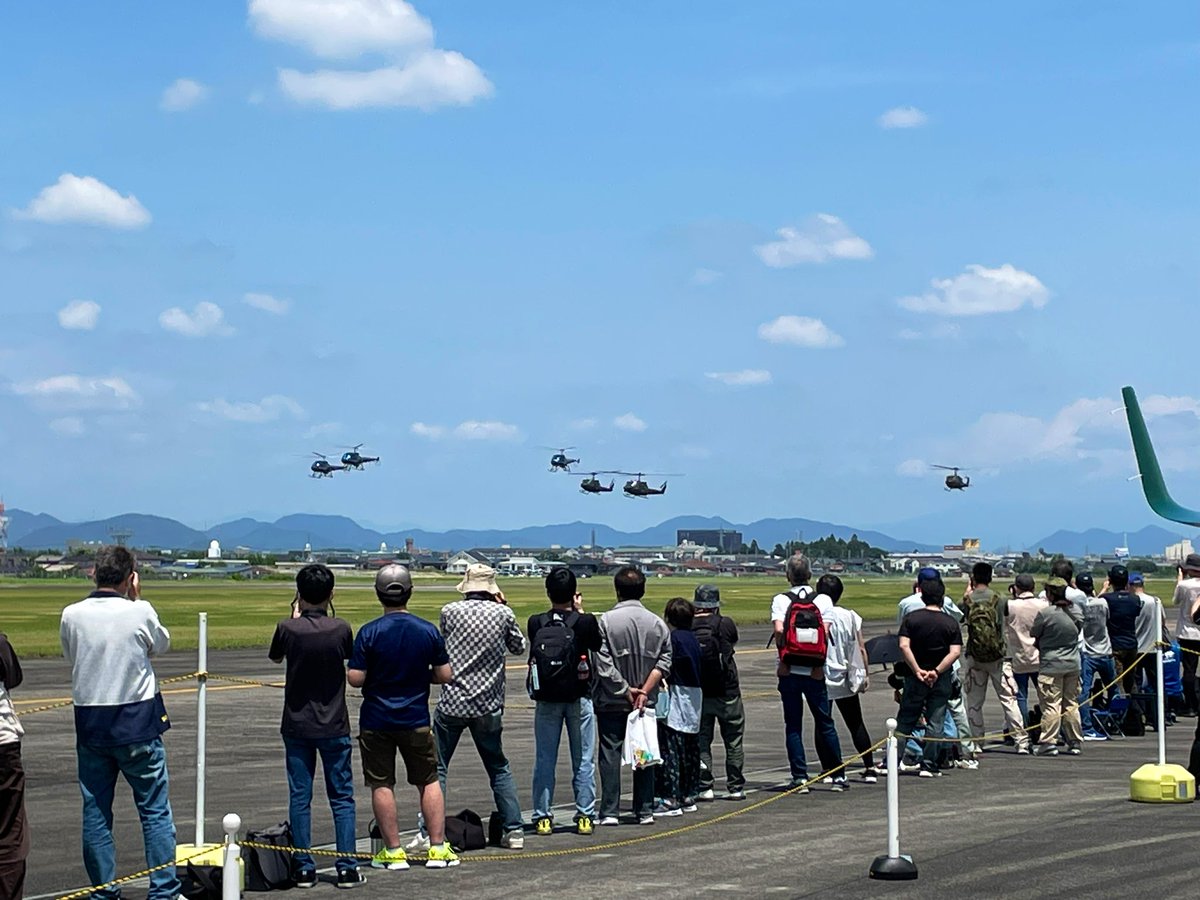 21_pipi's tweet photo. 展示飛行も見れましたぞ
混雑もなく天気に恵まれ、輸送防護車も間近で見れて超満足 https://t.co/hQDpo8mogM