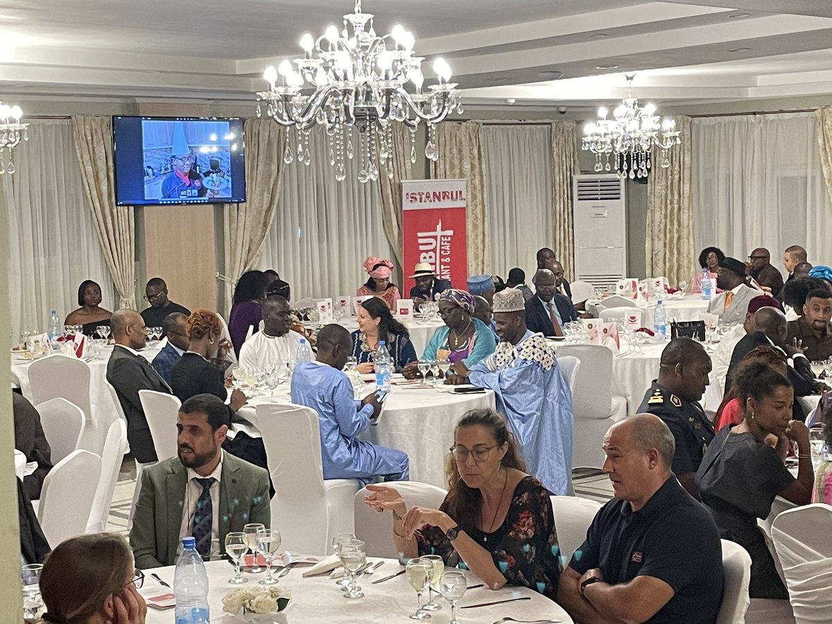 TC_YaoundeBE's tweet photo. For the 2nd edition of the exclusive #TurkishCuisineWeek, yesterday we introduced centruries old Hatay cuisine dinner for Cameroonian Ministry, Authorities and Diplomatic Corps. @MFATurkiye @diplocam_minrex #zerowaste #sustainable #traditional #healthy #timelessrecipes #21-27May https://t.co/IImmbTd63W