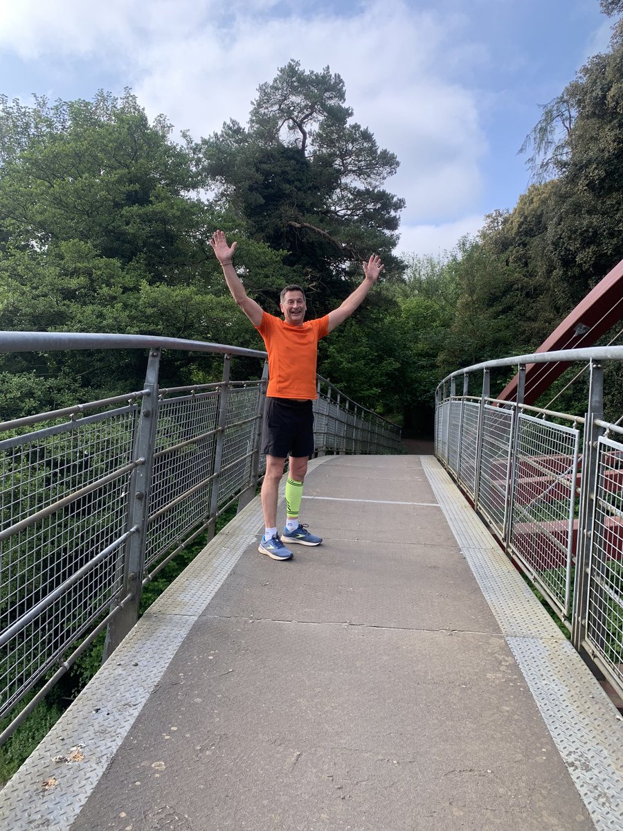 LTPenny (@ltaylorpenny) on Twitter photo 🙌👟🤩Up, out and early supporting my friend Tom whilst he completes 2 Marathons/40hrs all in aid of <a href="/epilepsyaction/">Epilepsy Action</a> who have helped him and his family #awesome 🙌👟🤩Up, out and early supporting my friend Tom whilst he completes 2 Marathons/40hrs all in aid of <a href="/epilepsyaction/">Epilepsy Action</a> who have helped him and his family #awesome