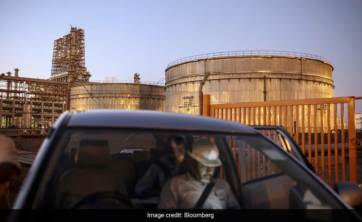 Among projects with India that Russia warned would be under threat if more measures are passed :
The Vadinar Refinery complex operated by Nayare Energy Ltd., jointly owned by Rosneft Oil Co. and Trafigura Group Pte., near Vadinar in Gujarat.