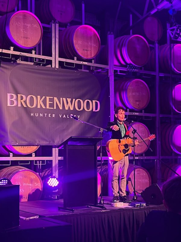 A Federal MP, a comedian @andrewjhansen and two winemakers from @Brokenwood . What could go wrong. 

#graveyard #shiraz #hunterwine #huntervalley #brokenwood #wine #hunter #auspol