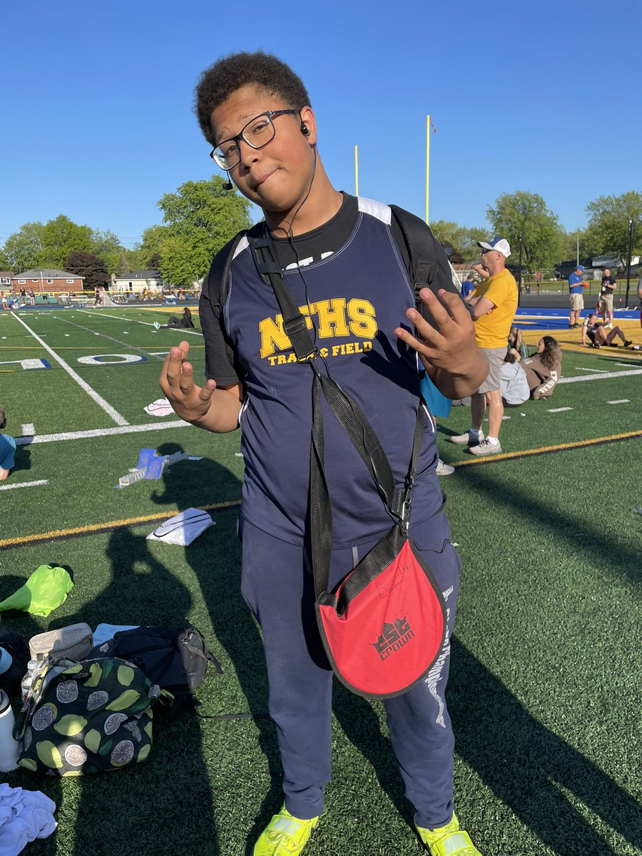 TrackNFHS's tweet image. Boys took 2nd Place at the Class AA Championship last night!!! Les by double winners Tyris Parmer (100&amp;amp;200) and David Litten (Shot&amp;amp;Disc) !! 💙💛