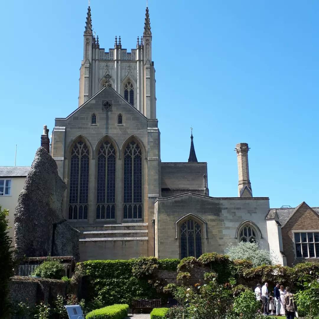 Beautiful day for exploring Bury St Edmunds today! The Abbey Gardens are looking gorgeous. #burystedmunds #weekendaway #dayout #springsunshine