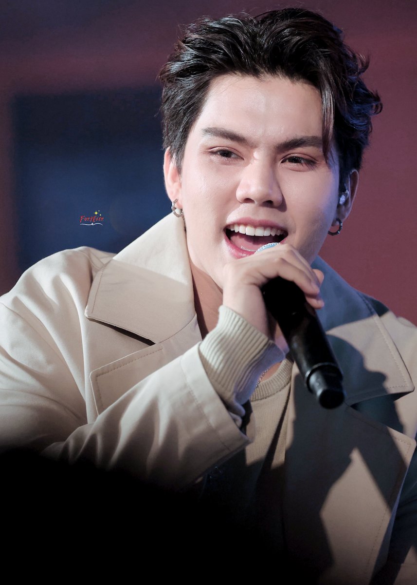 🌱 ⸒⸒ 𝟐𝟑𝟎𝟓𝟐𝟕

Just you｜<a href="/fort_fts/">FortFTS (福福) #เวียร์</a> 𖤐  ̖́-

FortPeat in HongKong

#ComeFortZon #FortFTS #BabyFeat
#LoveinTheAir1stFMinHongKong