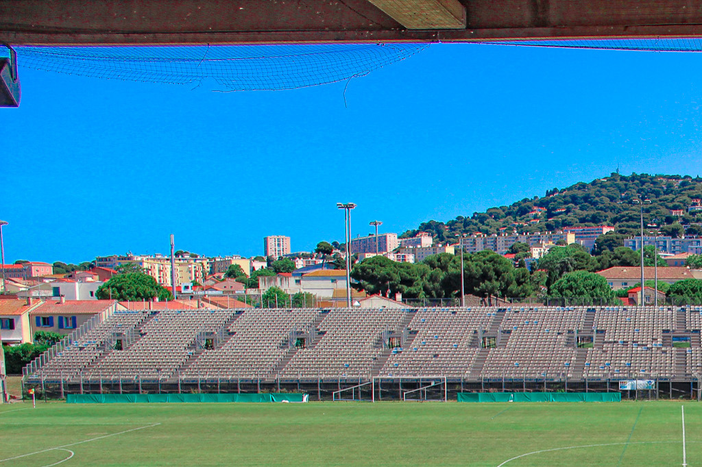 FCSete34's tweet image. Le dernier match de la saison au 𝓛𝓸𝓾𝓲𝓼 𝓜𝓲𝓬𝓱𝓮𝓵 débute dans 2 heures, nous vous attendons nombreux pour encourager les 🟢 &amp;amp; ⚪️ face à Alès 

🎟️ Entrée gratuite