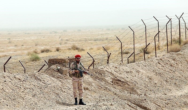 THREAD: Details about today's conflict between #Iranian border guards and Afghan #Taliban forces as per Iranian media 

1. The conflict took place at noon today on the border of Iran's Sistan and #Baluchistan and #Nimroz province of #Afghanistan, and in areas such as Sasoli,…