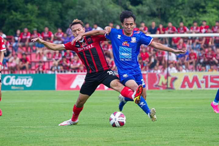 ThaiFootballDB's tweet photo. Thai league 2 2022/23 promotional play-off leg 2

Uthai Thani 3-1 Custom United
(Agg. Uthai Thani win 5-2)

Uthai Thani promote to Thai league 1 2023/24 https://t.co/t1SKCY1jPu