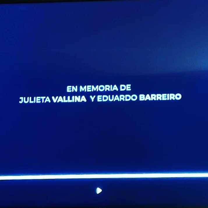Muchas gracias al Director y productores de La Extorsión por el homenaje a Eduardo, un laburante  que hacía seguros. 
Me emociona porque el pasado 24 hubiera cumplido 50 años.
