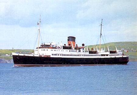 @YOLiverpool @LivEchonews @Waite99D @thedustyteapot @angiesliverpool @LiverpoolTweeta @MikeRoyden Mona’s Isle of 1951 is similar and can be distinguished from the Snaefellas she has solid bulwarks aft, whereas Snaefell does not.