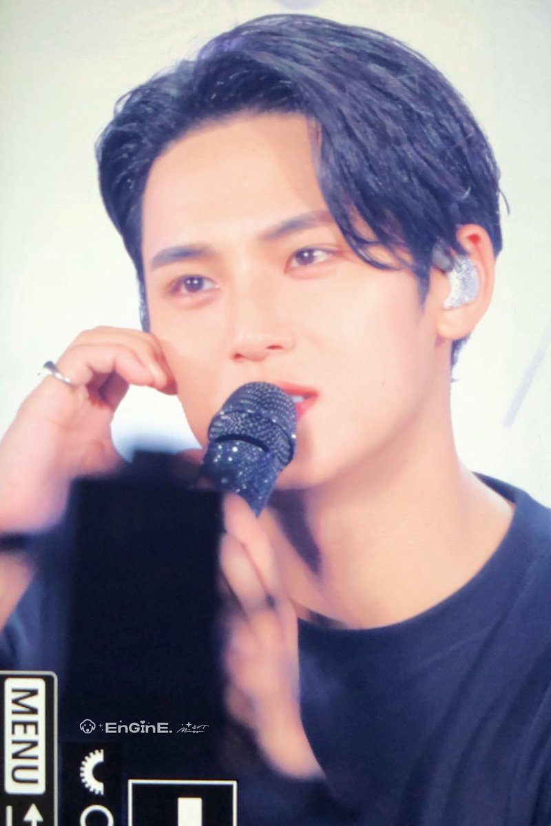 230527

#민규  #ミンギュ #MINGYU 
#세븐틴   #SEVENTEEN 
<a href="/pledis_17/">세븐틴(SEVENTEEN)</a>