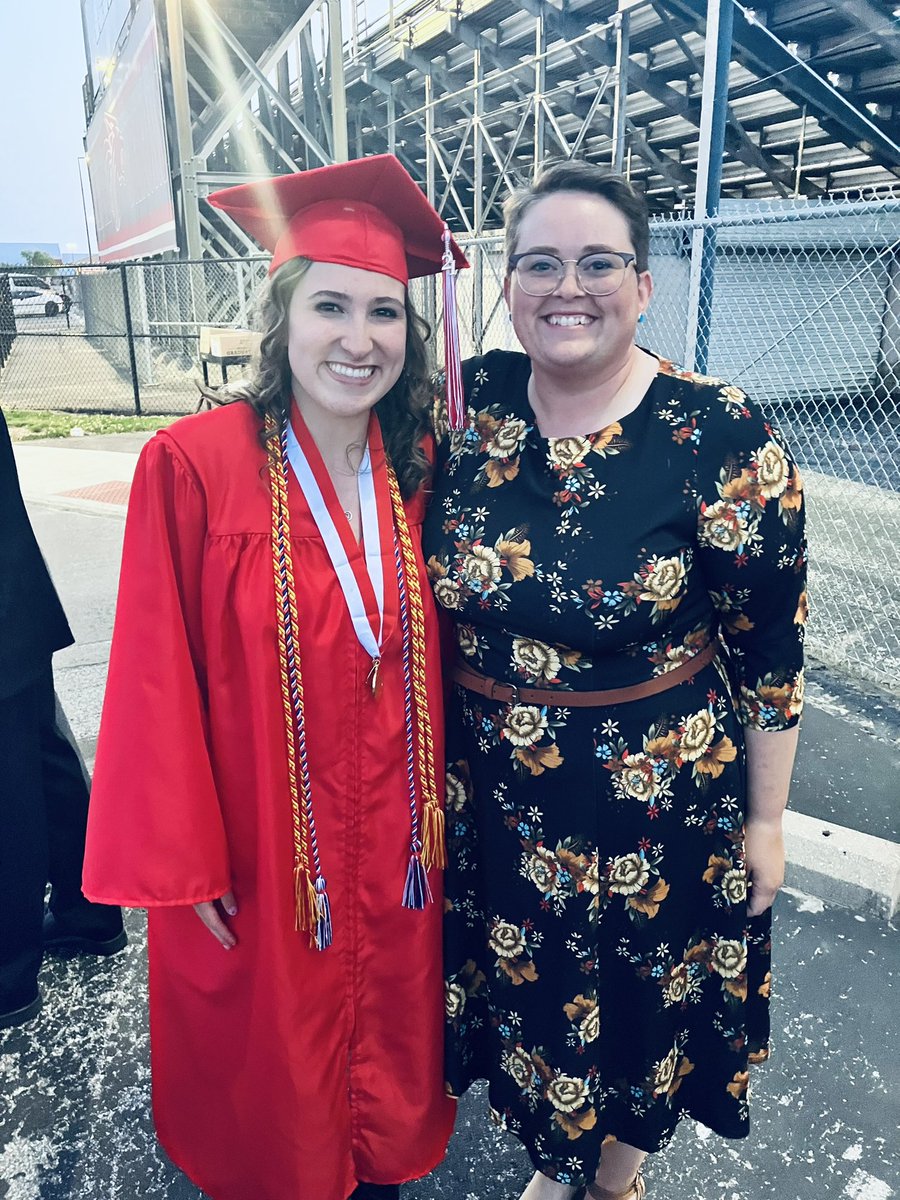 Mrs. Hall tweet media