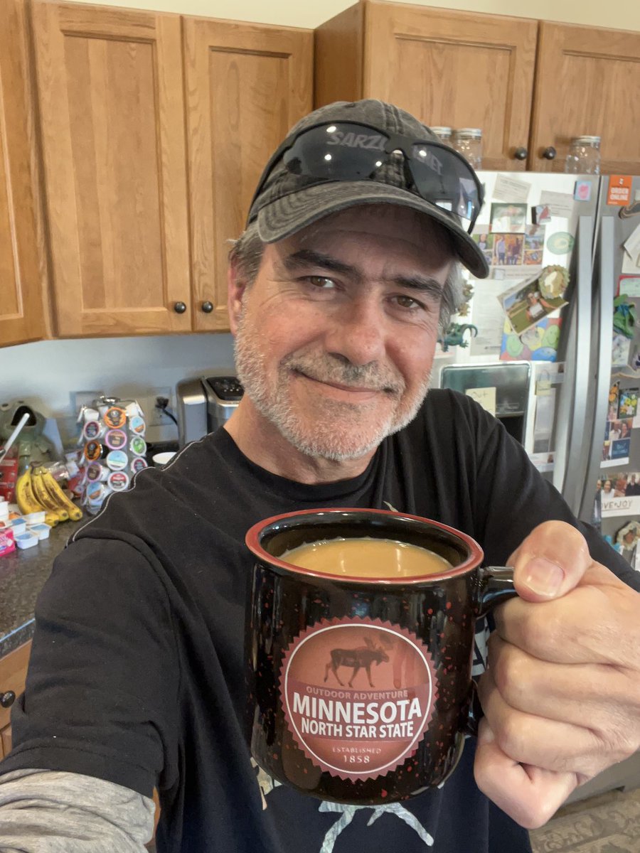 jsarzoza's tweet photo. Good #Morning - The #Coffee is Ready!
☕️😋🤚
#goodmorning #hotcoffee #coffeemug #java #javajuice #MN #minnesota #cancer #coloncancer #cancersurvivor #LetsGo #coffeetime #sunrise #weekend #spring #springtime #remission #survivor #Saturday https://t.co/v8wKkPJSvu
