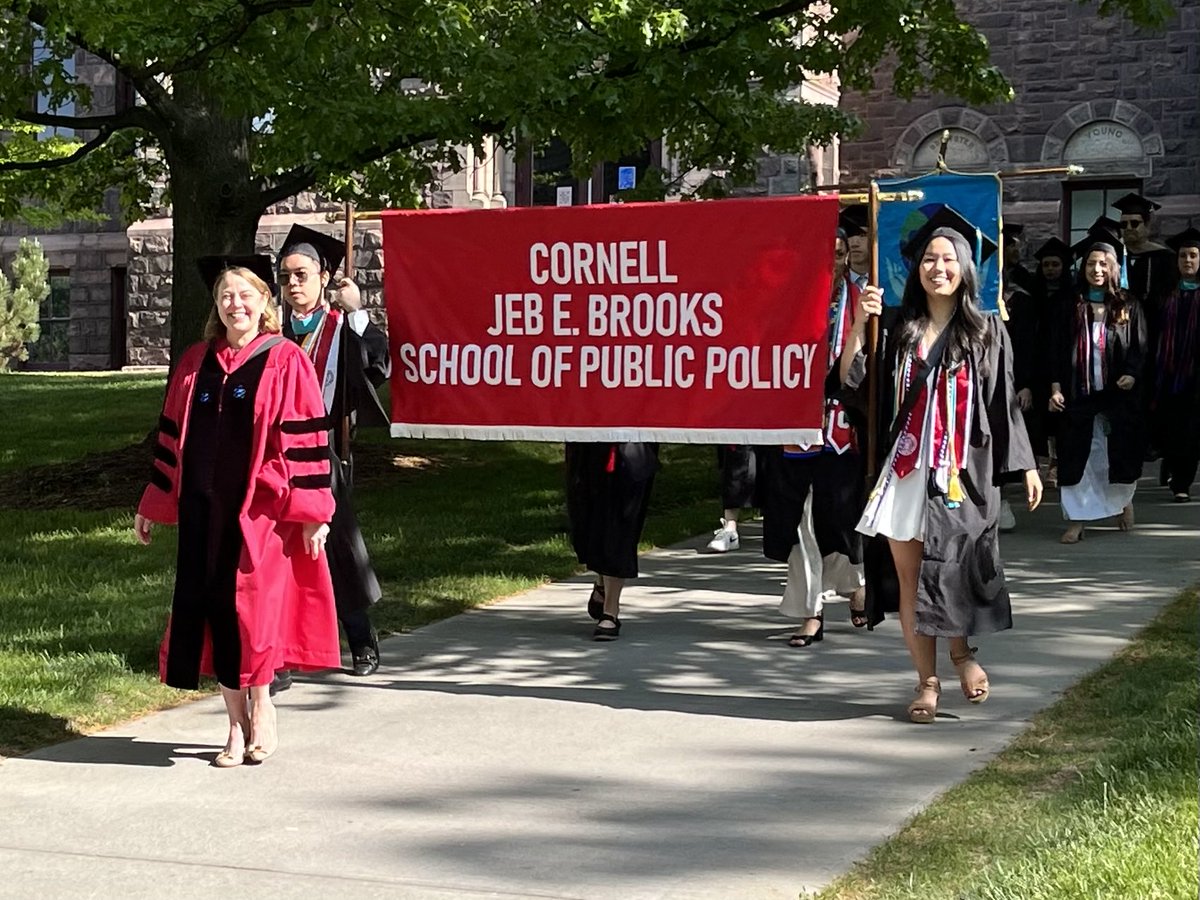 Dean Colleen Barry leads the Brooks School #Cornell2023 graduates in the traditional procession to the university commencement. What a perfect day! @colleenlbarry @cornellmpa