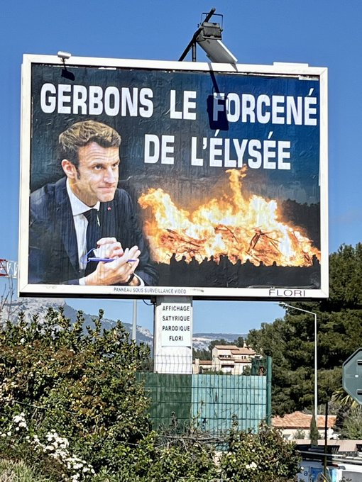 pauvreencolere's tweet photo. #Décivilisation de #Mr #macron
>#fermer milliers de lit d'#hôpitaux+#maternités/#département=0=#bébé en danger
#virez #étudiant,#pauvre+#sdf pour #JO2024
>fermer+d'école=classe surchargé=dédoublement=0
>+de #flic à #darmanin
>moins d'#humain utile=#soignant,#prof,#train=#Macronie https://t.co/hwiuG0T6aK