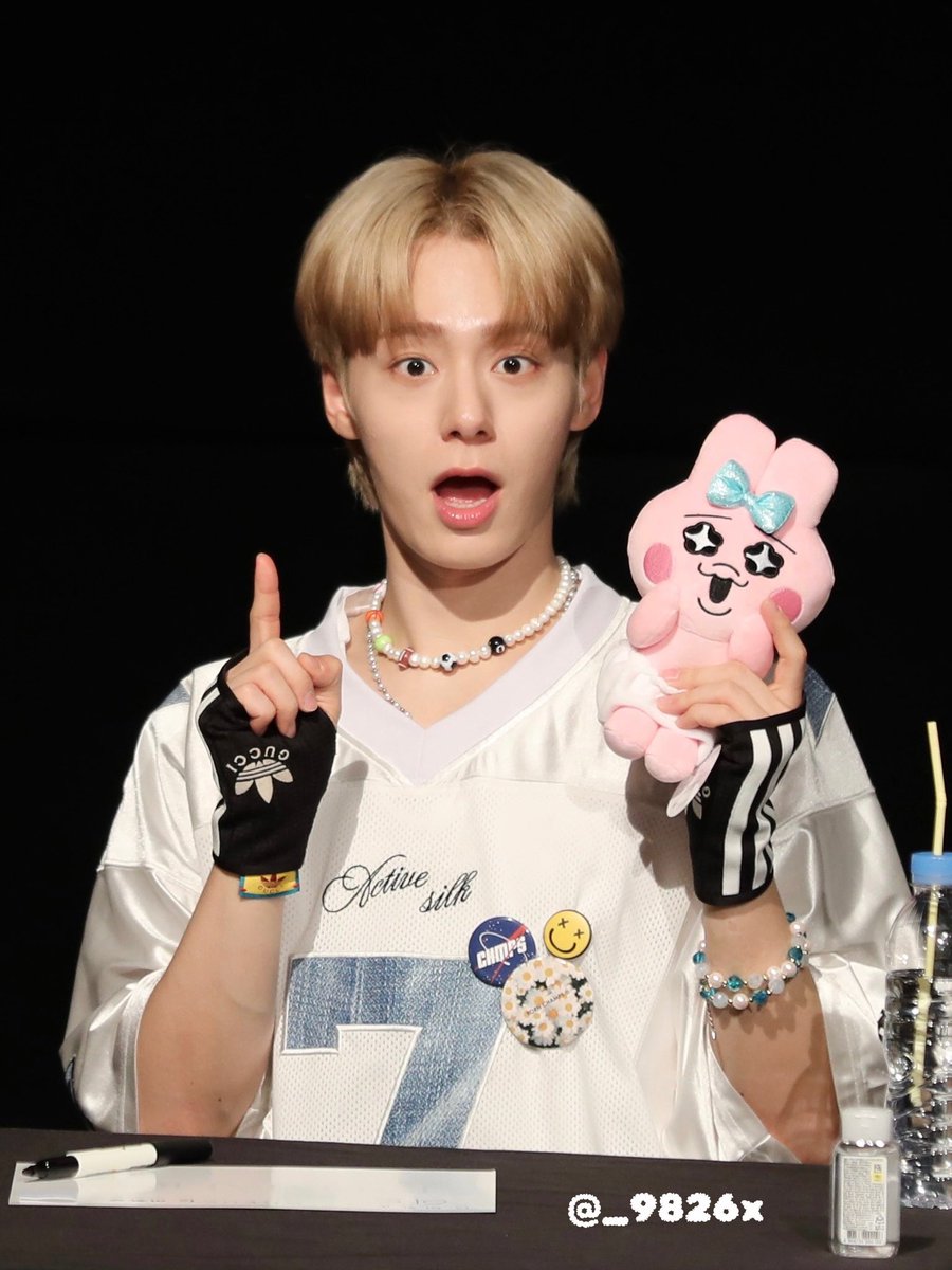 _9826x's tweet photo. 빤쮸토끼🐰🎀💘 #환웅 https://t.co/CJSppST2DO