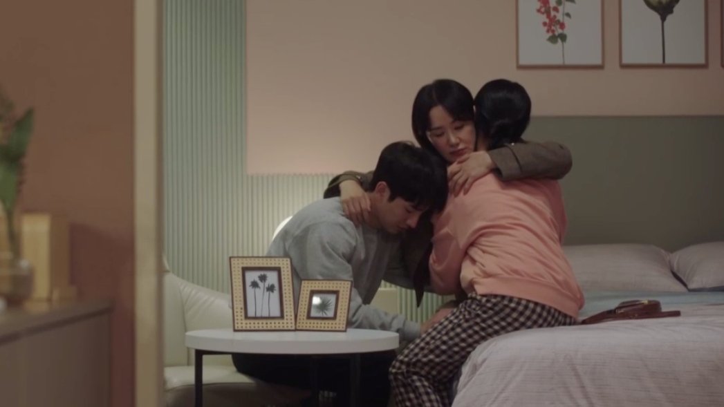 glad that both jeongmin and irang are supportive of whatever their mom's decision is 🥹 #DoctorCha #DoctorChaEp13