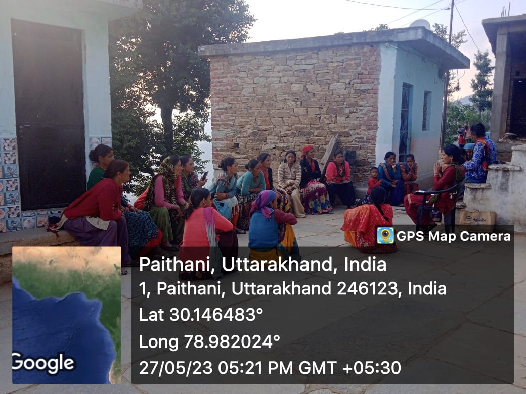 Thalisain_RDUK's tweet photo. #ग्रुप मोबिलाइजर पुष्पा रावत द्वारा ग्राम पल्ली में बैठक कर उपस्थित सदस्यों को #UPP #PG #FMB #Livelihood_Activities के बारे में जानकारी दी गयी! इस दौरान समूह सदस्यों द्वारा अंश पूँजी को भी जमा किया गया!
 @dd_msydav @IFAD @REAPPauri @REAPUttarakhand @cdo_pauri @DAY_NRLM @MoRD_GoI https://t.co/at95UqVPKi