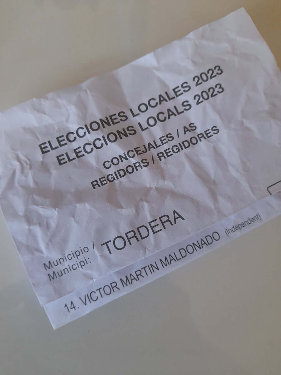 CintaAlcacer's tweet photo. @victormmal @elisabetmp Tu no reflexiones? https://t.co/d6xnzu5Itn