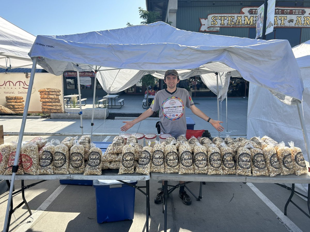 devon_kc's tweet photo. Devon’s Autism Driven Sweet Daddy Corn is selling the best gourmet kettle corn at the Kansas City River Market from 8-3 today at booth 152.
Are you addicted yet?
Flavors: Original, Lemon, Vanilla Rum and Cinnamon Habanero https://t.co/TllpedAs9j