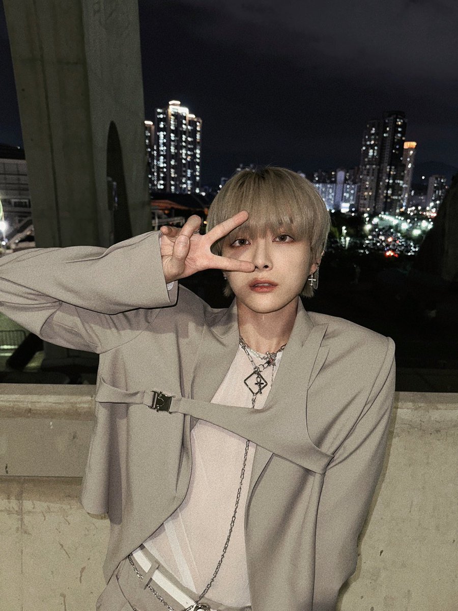 NINE_i_Firstone's tweet image. [#반]

아이닌은 이미 내꺼🖤

#NINEi #나인아이