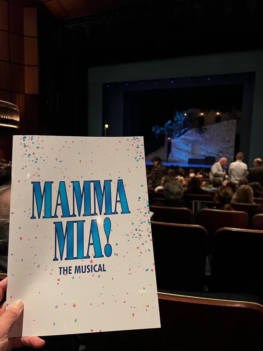TaroMitsumori's tweet image. #mammamiainoz #openingnight #chookas (at @SydneyLyric in Pyrmont, NSW) swarmapp.com/c/dWgHSOEooZR