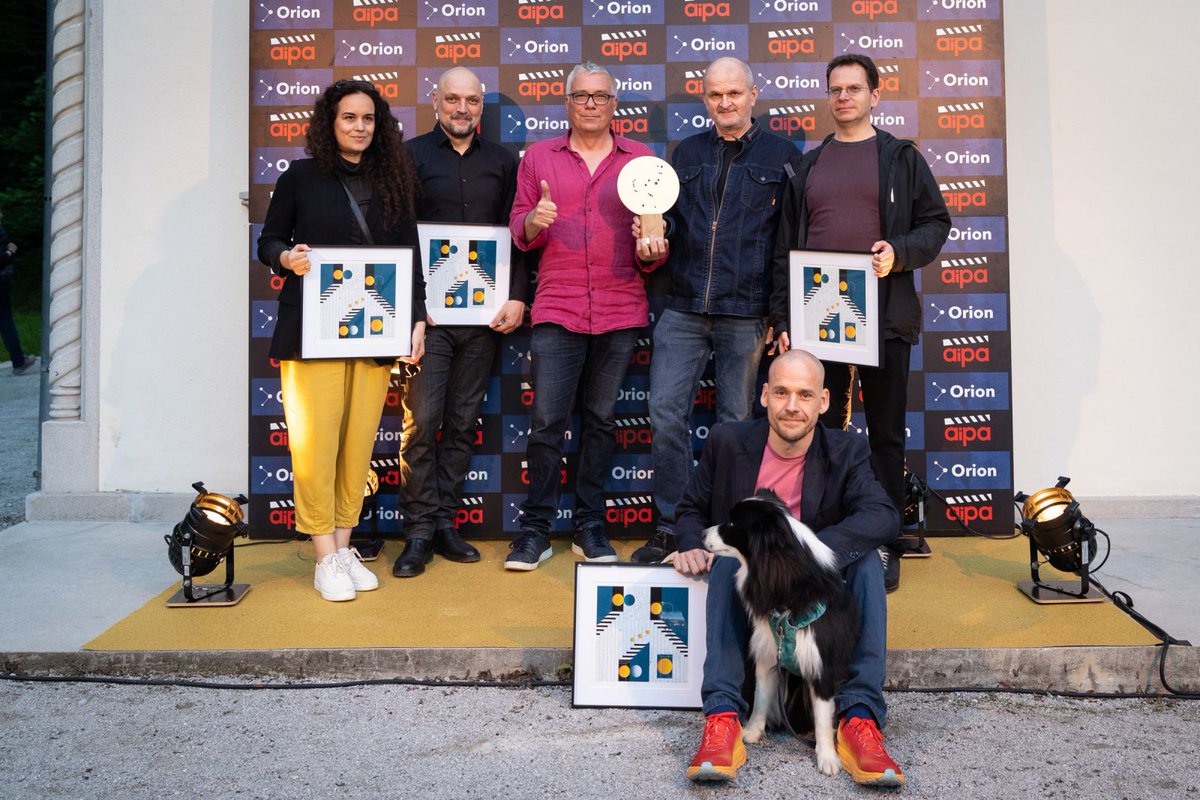 A few snapshots from Thursday night's Orion Awards ceremony. Sonja Prosenc's 8-part drama series Trigrad, which features an original score by Silence, was among the best viewed shows in Slovenia last year. The show's creative team received the Orion award for the achievement.