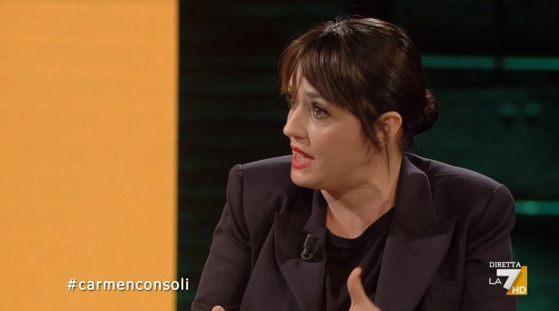 #CarmenConsoli la spiega bene a #Salvini.

'Il #pontesullostretto è cosa buona e giusta se e solo se possa si potenziare anche il sistema infrastrutturale della #Sicilia, altrimenti sarebbe una cattedrale nel deserto. Ma ci avranno già pensato sicuramente'. Già.

#propagandalive