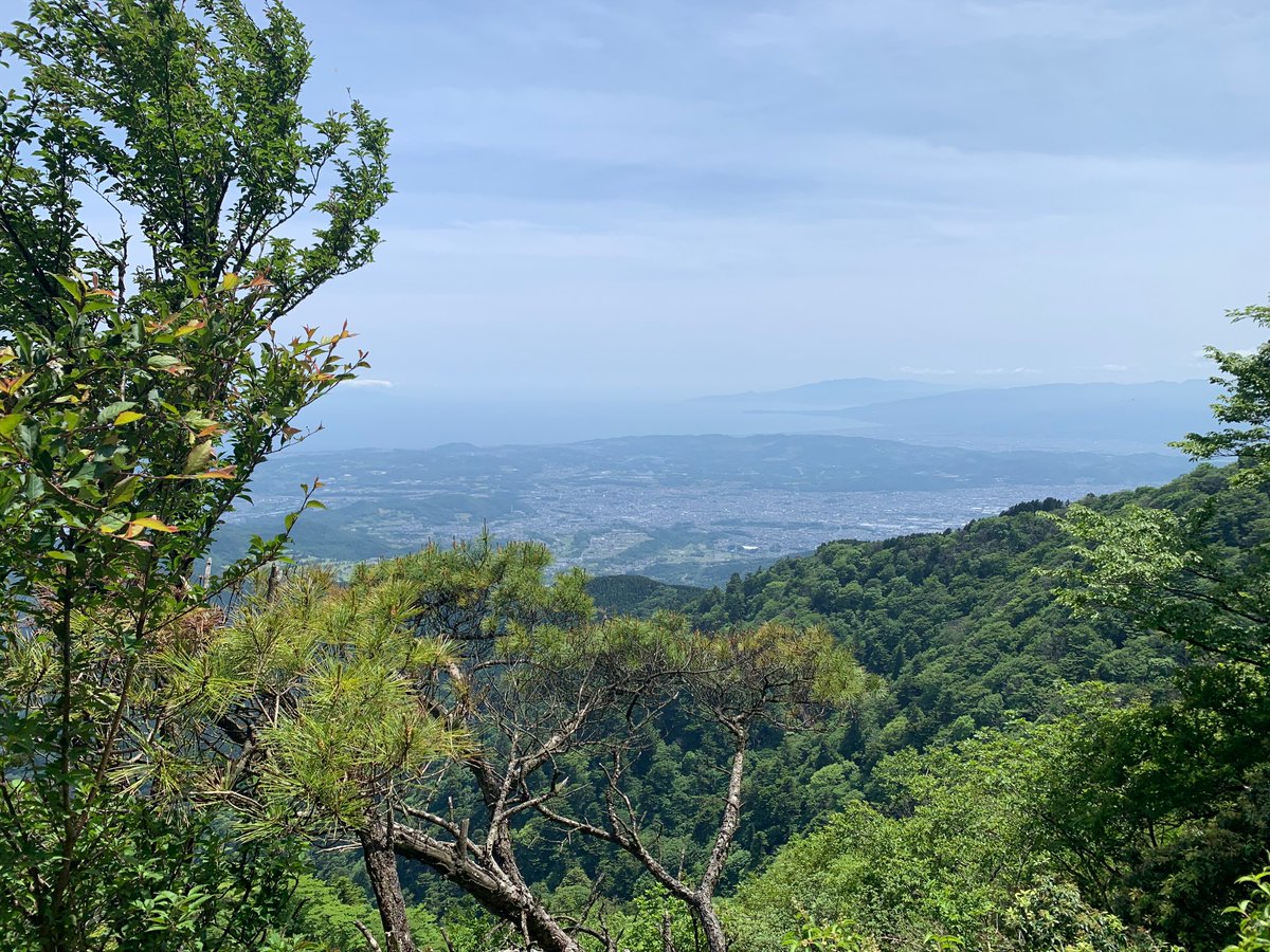 23436Ma's tweet photo. 今日、会社の人達と丹沢大山へ登山⛰️
初めての登山でしたが、無事山頂まで登到達。思い切って参加して本当に良かった…😭 https://t.co/hj2D1XhqvN