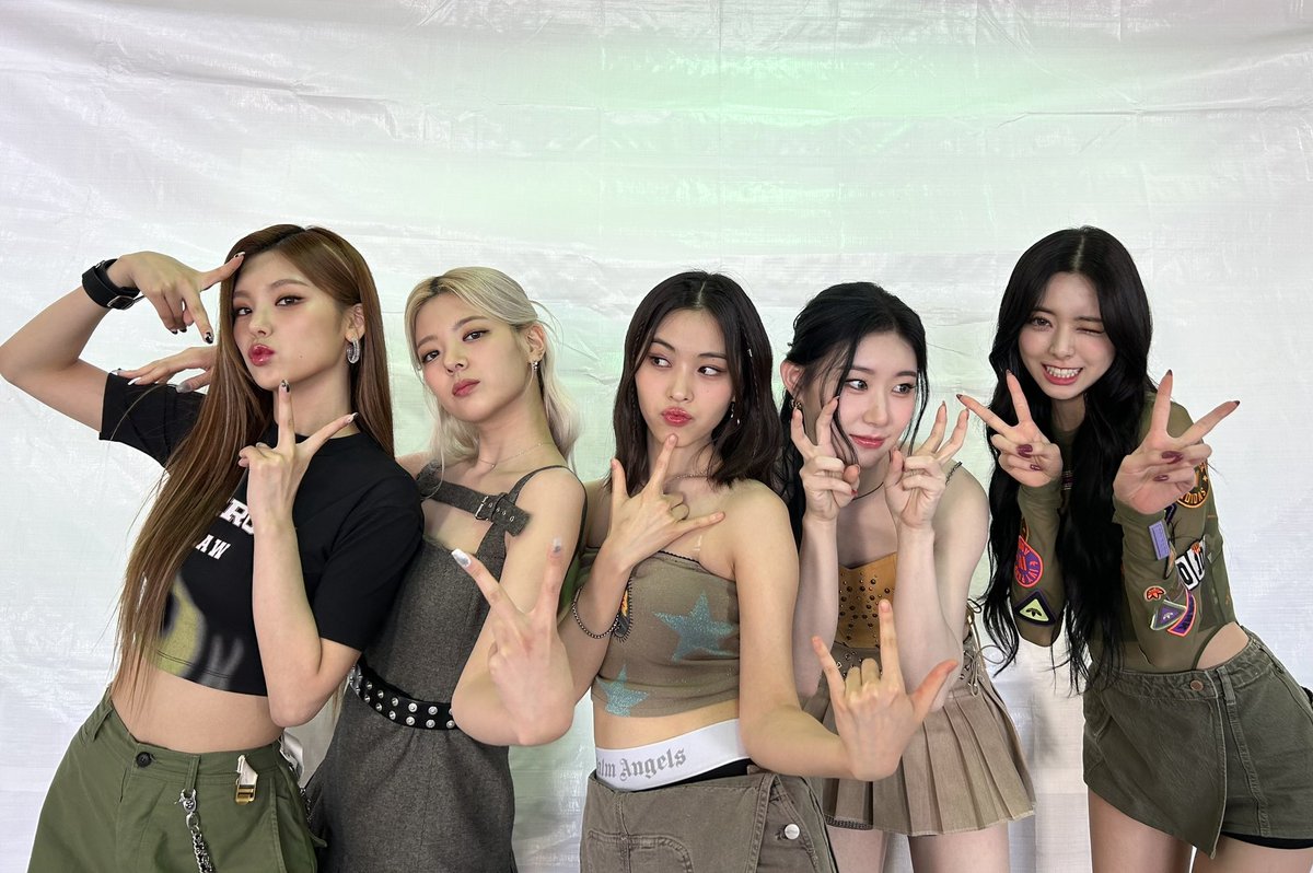 ITZY tweet media