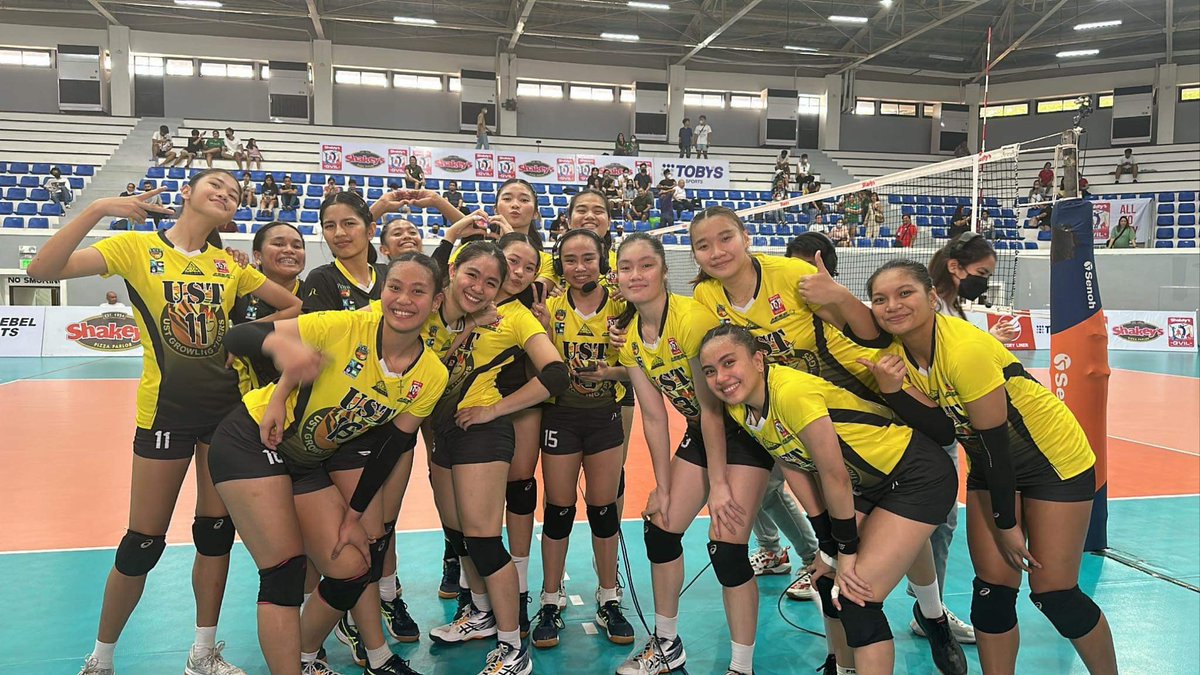 kenanquitco's tweet photo. Great game, Kiddos 🏐🐯💛
#USTGVT https://t.co/HI5oHclYke